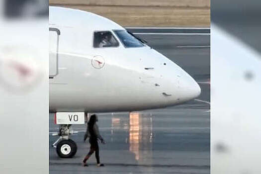 Yahoo News: в Австралии женщина выбежала на взлетную полосу аэропорта