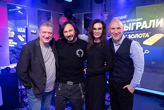 Попал в «золотую десятку» «Авторадио»!