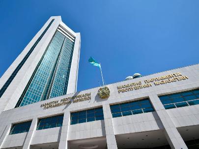 Парламент Казахстана одобрил поправки в избирательное законодательство