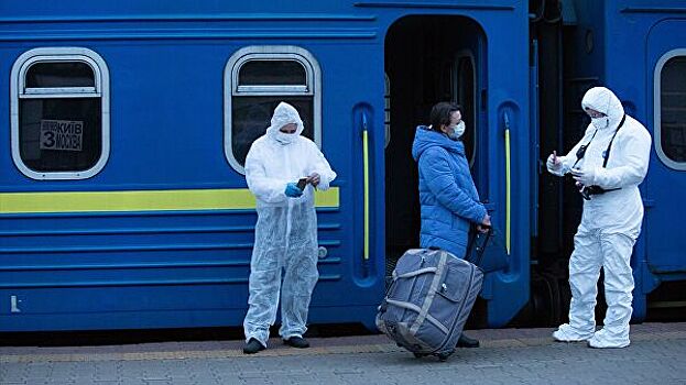 Спецпоезд с украинцами, отправленными из России, прибыл в Киев