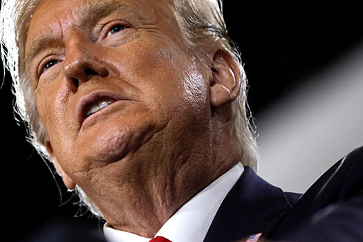 Трамп назвал "ужасной" модератора вторых дебатов