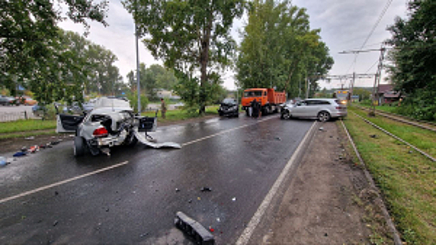 В Кемерове вынесен приговор водителю-бесправнику, совершившему в состоянии опьянения ДТП, в котором тяжелые травмы получили 2 человека