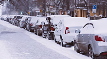 Парковка запрещена: в Екатеринбурге сократили места стоянок авто