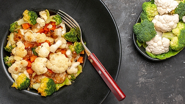 Блюда из цветной капусты: от пряных котлет до ароматного стейка