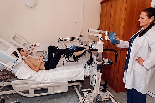 Врачи впервые провели подростку несколько операций на сердце за раз