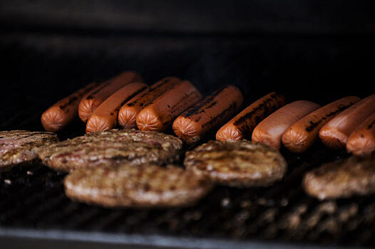 Гамбургеры оказались полезнее для здоровья, чем хот-доги