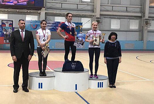 Студентка МИИТа стала бронзовым призером турнира по армрестлингу