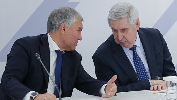 Вячеслав Володин поздравил Ивана Мельникова с днем рождения