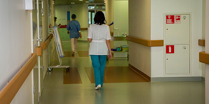 Восемь человек остаются в больнице после аварии с микроавтобусом в Азербайджане