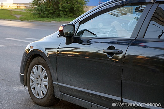 Пятая часть автомобилистов не стесняется ездить по "выделенкам"