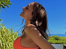 Бренд Victoria's Secret впервые наняли темнокожую трансгендерную модель — как она выглядит