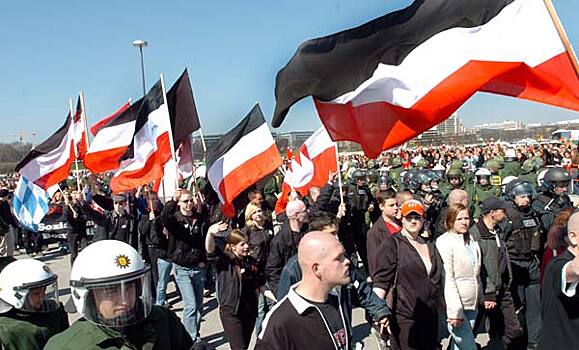 Рар: Нацистов в Германии решили связать с Россией из-за выборов в Европарламент