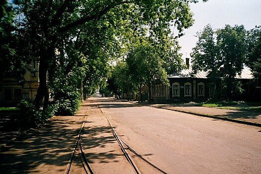 Казань начала XXI века: вдоль по Тукаевской и Ухтомского, от дома Беркутова и до "Смены"