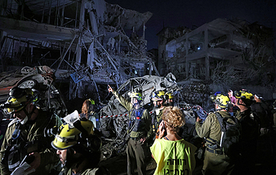 Иран атакует американские базы, Израиль использует авиацию: сводки с Ближнего Востока