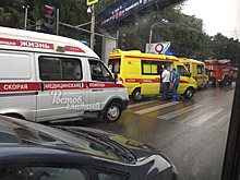 «Скорые все подъезжают и подъезжают»: на Стачки столкнулись маршрутка и автобус