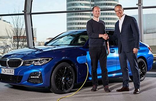 Теперь и баварцы: BMW потроллила Cybertruck Илона Маска