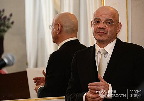 Труффальдино служит только Панталоне