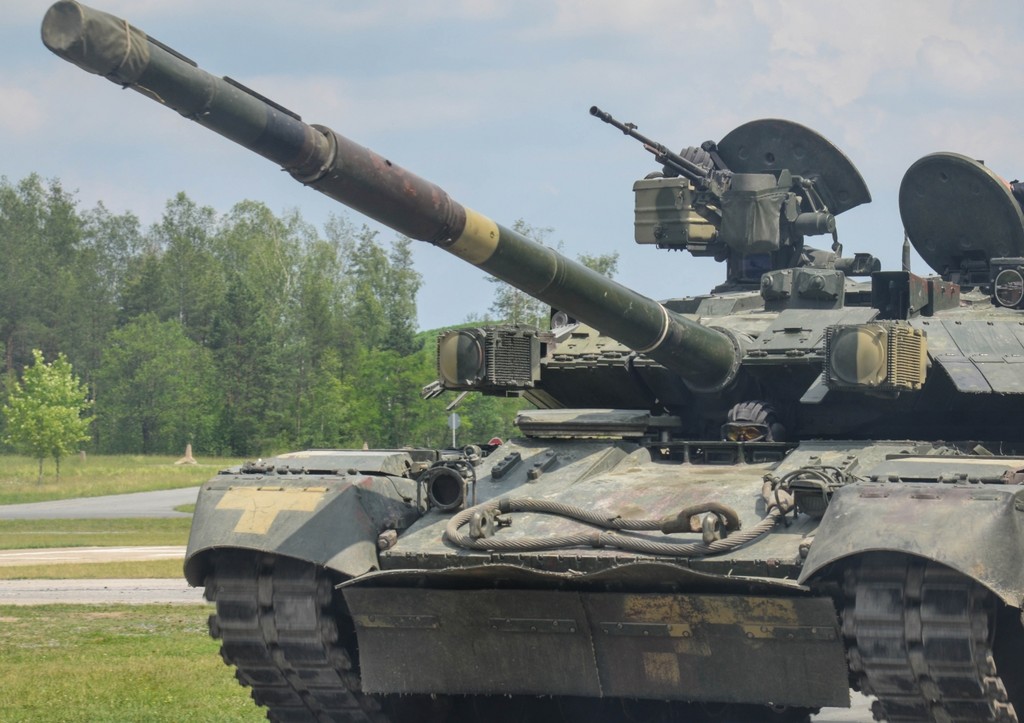 Угнавший танк экс-боец ВСУ рассказал о денежных махинациях Киева