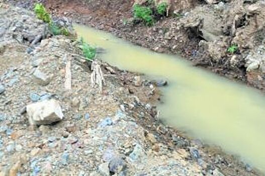 Золотодобытчиков в Кузбассе вновь оштрафовали за загрязнение реки