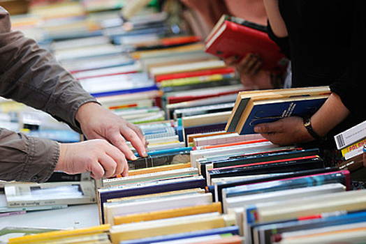Мосгордума откроет летнюю библиотеку в парке на Страстном бульваре