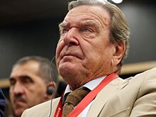 Шольц призвал экс-канцлера Германии покинуть все посты в России