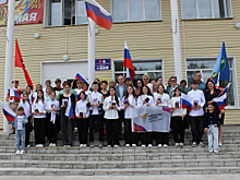 В Самарской области полицейские и представители Общественных советов при территориальных органах внутренних дел приняли участие в церемонии вручения первых паспортов подросткам