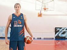 «Неудобно бегать в кедах Converse». Актер о съёмках фильма «Движение вверх»