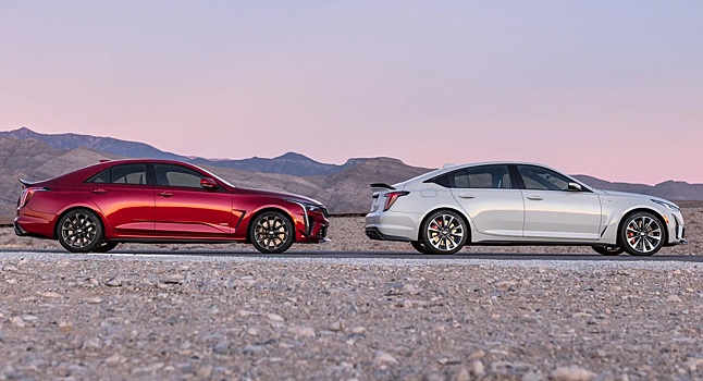 Первые сверхсильные Cadillac CT4-V и CT5-V Blackwings продали на аукционе за 32,5 млн руб.