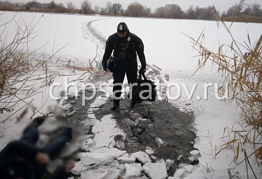 Очередная жертва тонкого льда: в Энгельсе утонул рыбак