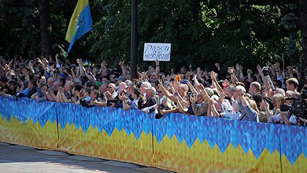Опрос показал, каким политикам жители Украины доверяют больше других