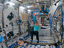 Космонавты на МКС сыграли в бадминтон