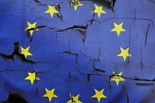 Еврокомиссар: эффективность решения проблем миграции и безопасности определит будущее ЕС