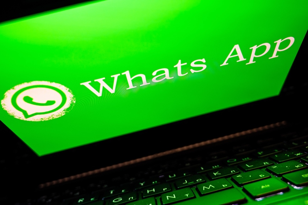 Аддон Adobe может украсть разговоры в WhatsApp* одним щелчком мыши