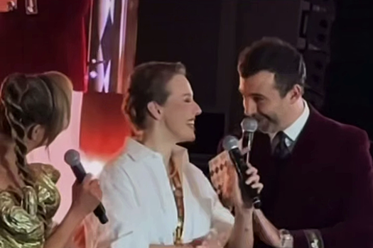 Телеведущий Иван Ургант провел благотворительный вечер с Собчак