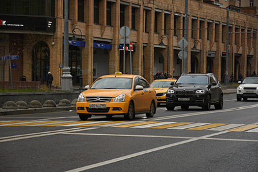 Эксперт предупредил о возможном подорожании такси в Москве