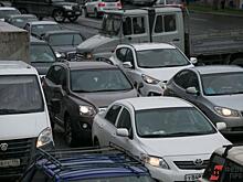 В центре Петербурга образовались километровые пробки: причины