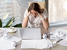 Психологи рассказали, как справиться с ощущением одиночества на фоне всеобщего новогоднего веселья