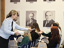 Делегация полиции и кибердружинники Новгородского государственного университета встретились с будущими юристами
