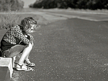 Выбежала на дорогу: в станице Багаевской девятилетняя девочка попала под колеса авто