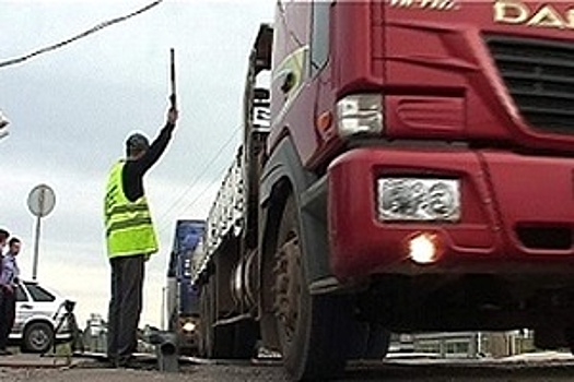 В Тюменской области в апреле временно ограничат движение большегрузов