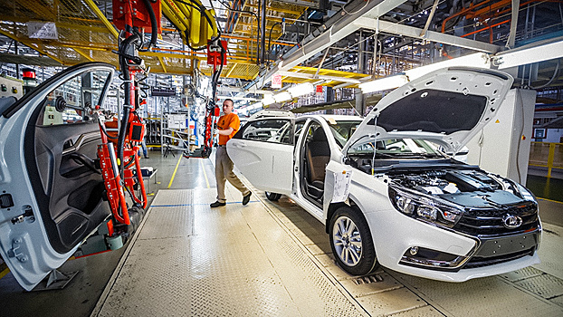 В России сократилось производство легковых автомобилей