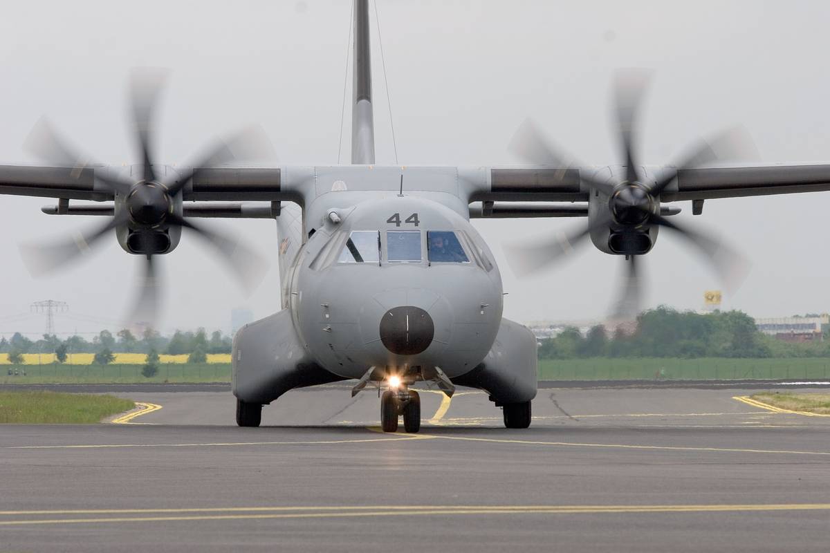 Специализирующийся на тайном проникновении самолет США заметили в небе над Ираном