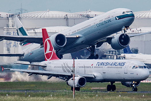 Пассажира Turkish Airlines побили в самолете