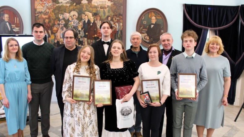 В Музее-заповеднике «Овстуг» на Брянщине наградили молодых писателей