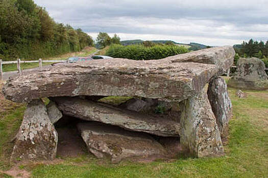 В Великобритании начались раскопки гробницы короля Артура