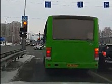 Тюменец пожаловался водителя автобуса, нарушившего ПДД, но в Госавтоинспекции с ним не согласились