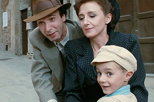 Фото: Светская жизнь / Кадр из фильма "Светская жизнь" (2016) #2783142