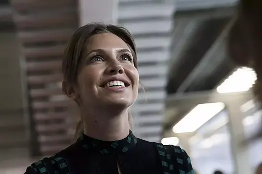 Бывшая жена Абрамовича Дарья Жукова вышла в юбке стоимостью 700 тысяч рублей