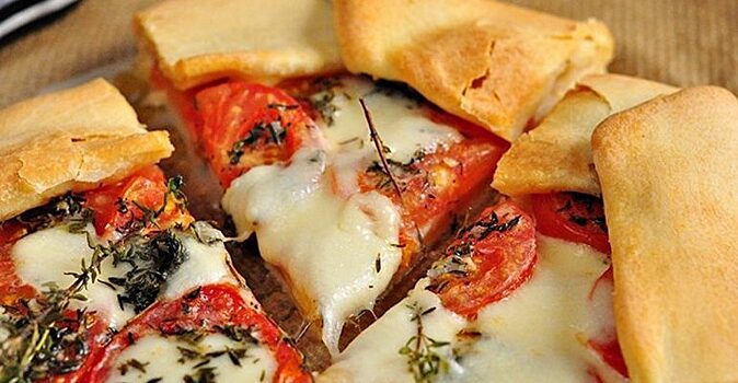 Греческая кухня: пирог с помидорами