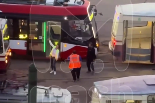 В Петербурге коллектив «Горэлектротранса» устроил громкую вечеринку в 4 утра